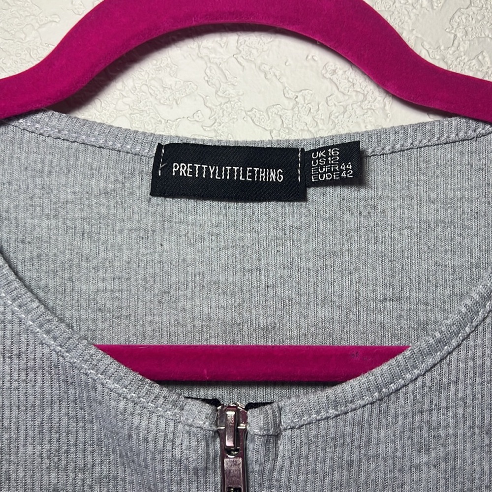 PrettyLittleThing Ribbed Top - Picture 4 of 4